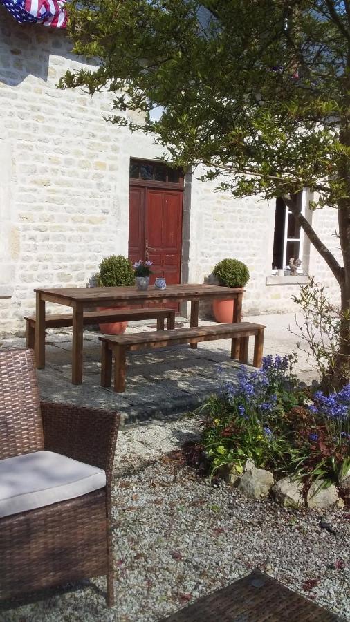 Chambre De Rose - Le Refuge Des Parachutistes - En Bordure Du Marais Neuville-au-Plain Exteriör bild