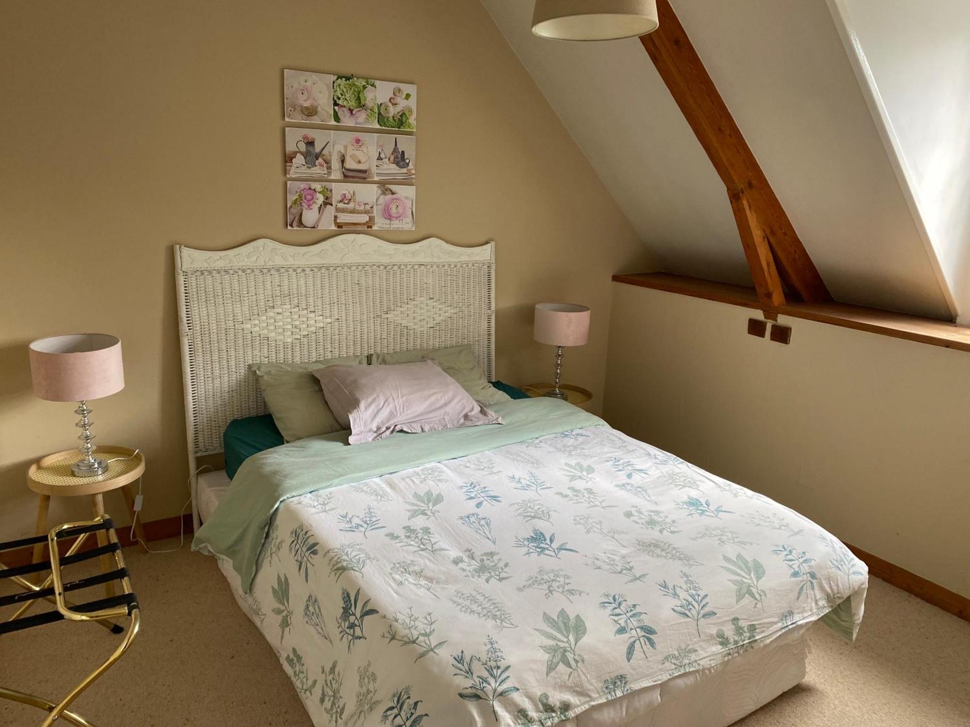 Chambre De Rose - Le Refuge Des Parachutistes - En Bordure Du Marais Neuville-au-Plain Exteriör bild